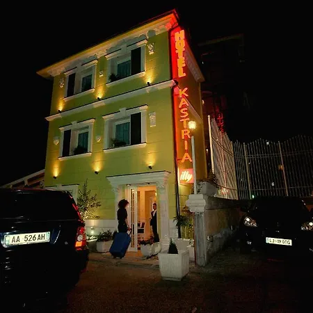 Kastria Τίρανα
